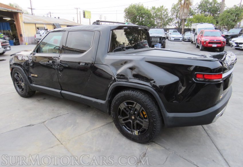 2022 Rivian R1T - Image 8