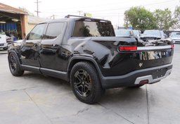 2022 Rivian R1T - Image 10