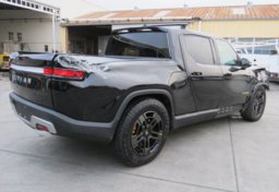 2022 Rivian R1T - Image 9