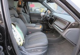 2022 Rivian R1T - Image 25