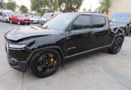 2022 Rivian R1T - Image 1