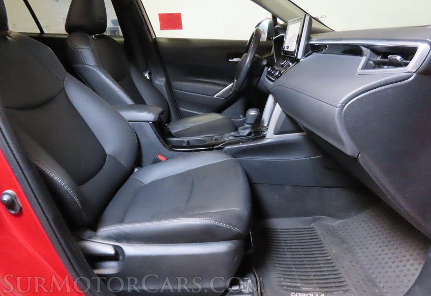 2023 Toyota Corolla Cross - Image 28