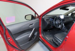 2023 Toyota Corolla Cross - Image 21