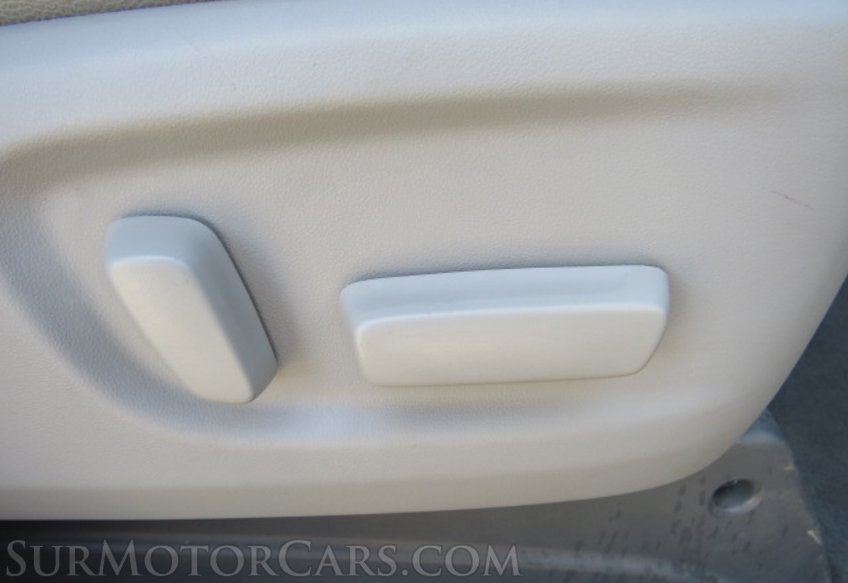 2015 Toyota Sienna - Image 51