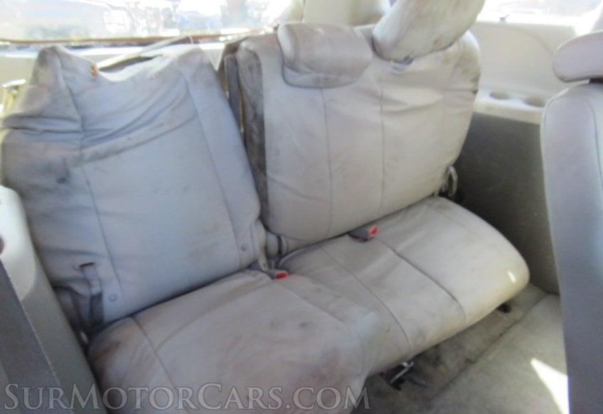 2015 Toyota Sienna - Image 31