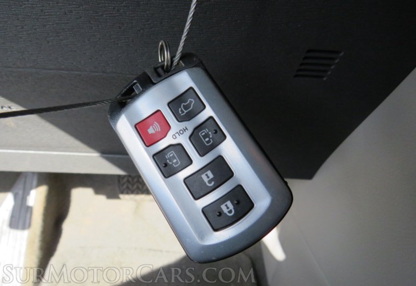 2015 Toyota Sienna - Image 44