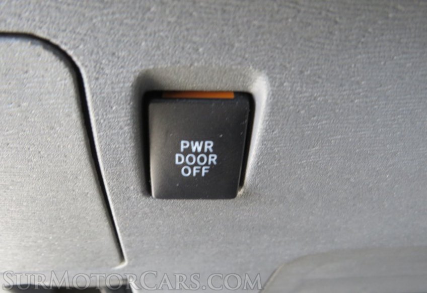 2015 Toyota Sienna - Image 47