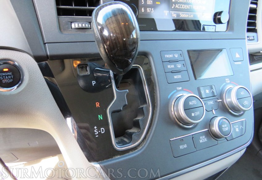 2015 Toyota Sienna - Image 38