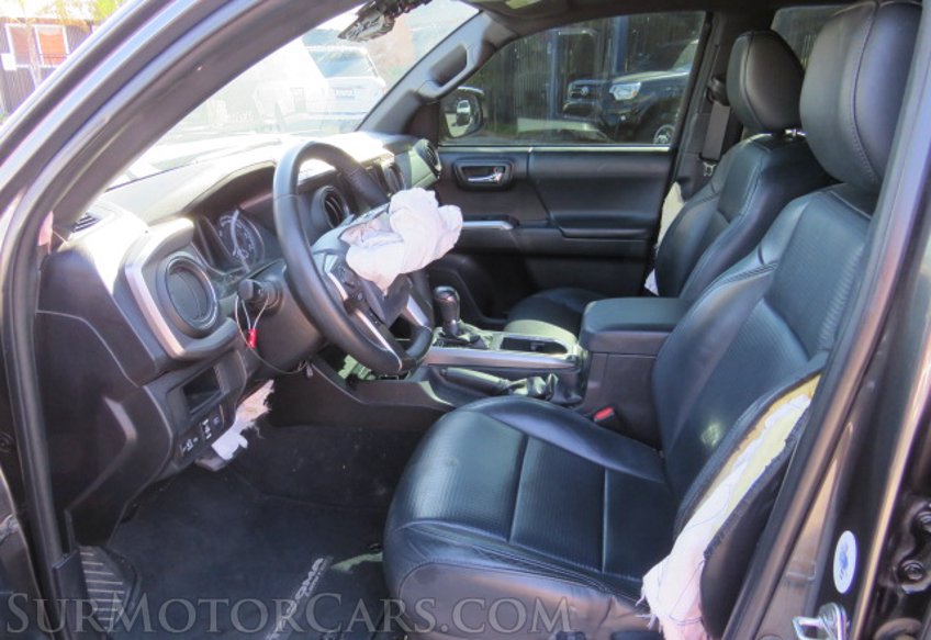 2018 Toyota Tacoma - Image 30