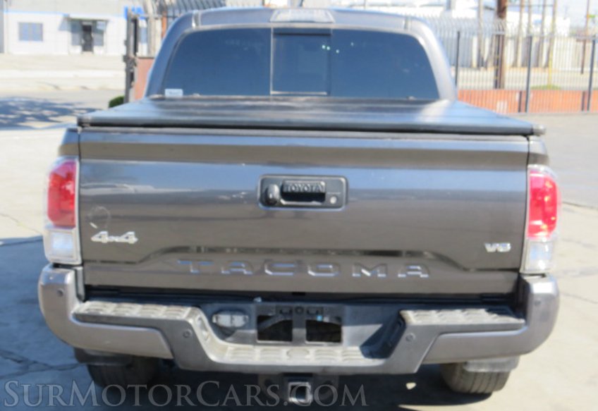 2018 Toyota Tacoma - Image 10