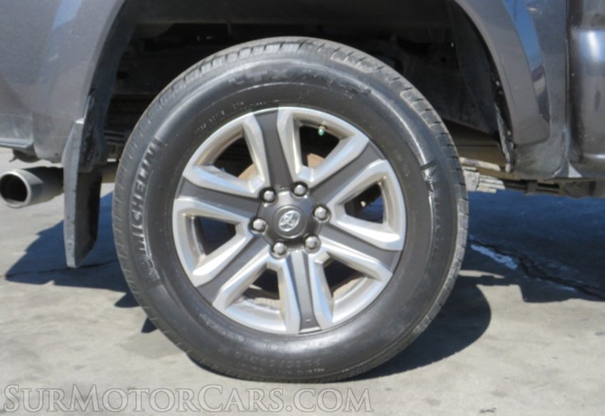 2018 Toyota Tacoma - Image 17