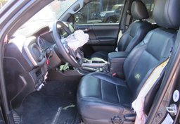 2018 Toyota Tacoma - Image 28