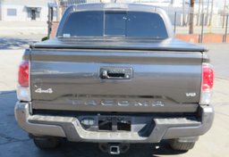 2018 Toyota Tacoma - Image 10