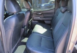 2018 Toyota Tacoma - Image 34