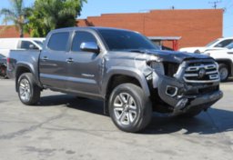 2018 Toyota Tacoma - Image 4