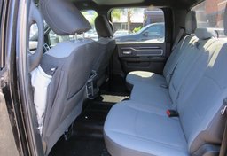 2022 Ram 3500 - Image 34