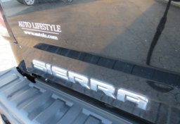 2018 GMC Sierra 1500 - Image 24