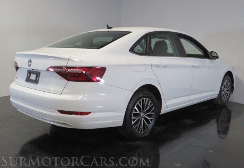 2021 Volkswagen Jetta - Image 10