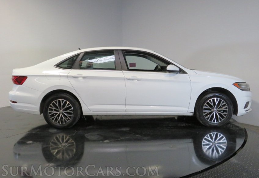 2021 Volkswagen Jetta - Image 5