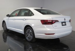 2021 Volkswagen Jetta - Image 9