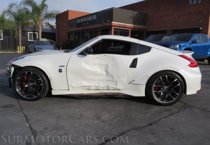 2015 Nissan 370Z - Image 12