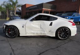 2015 Nissan 370Z - Image 12