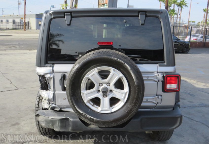 2020 Jeep Wrangler Unlimited - Image 11