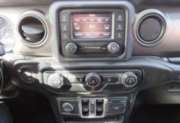 2020 Jeep Wrangler Unlimited - Image 34