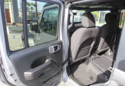 2020 Jeep Wrangler Unlimited - Image 24