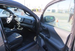 2021 Toyota Tacoma - Image 21