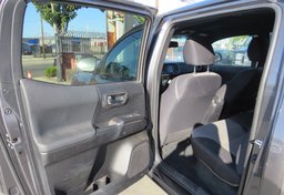 2021 Toyota Tacoma - Image 22