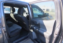 2021 Toyota Tacoma - Image 23