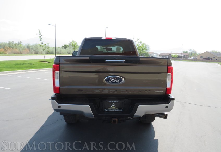 2017 Ford Super Duty F-250 SRW - Image 13