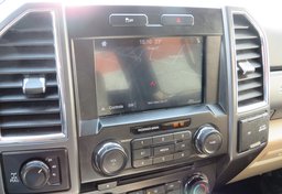 2017 Ford Super Duty F-250 SRW - Image 40