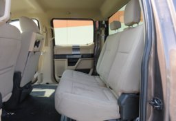 2017 Ford Super Duty F-250 SRW - Image 35