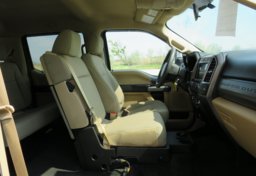 2017 Ford Super Duty F-250 SRW - Image 32