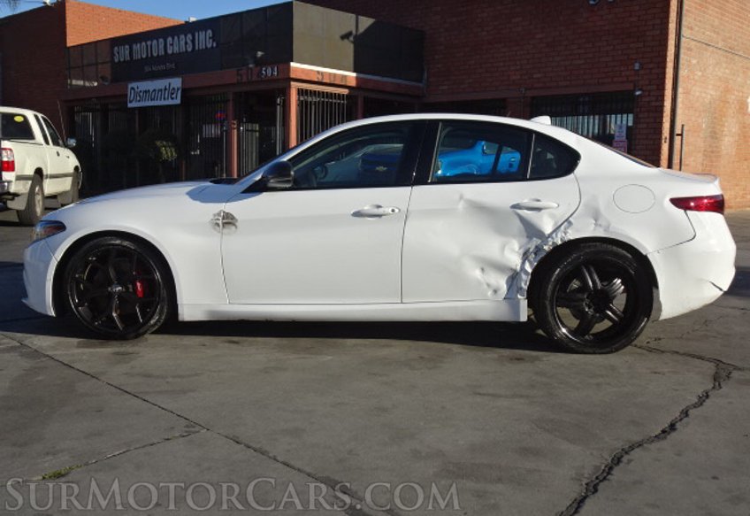 2019 Alfa Romeo Giulia - Image 6