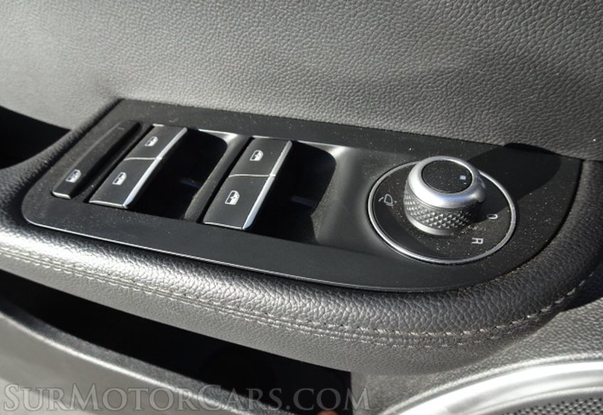 2019 Alfa Romeo Giulia - Image 45