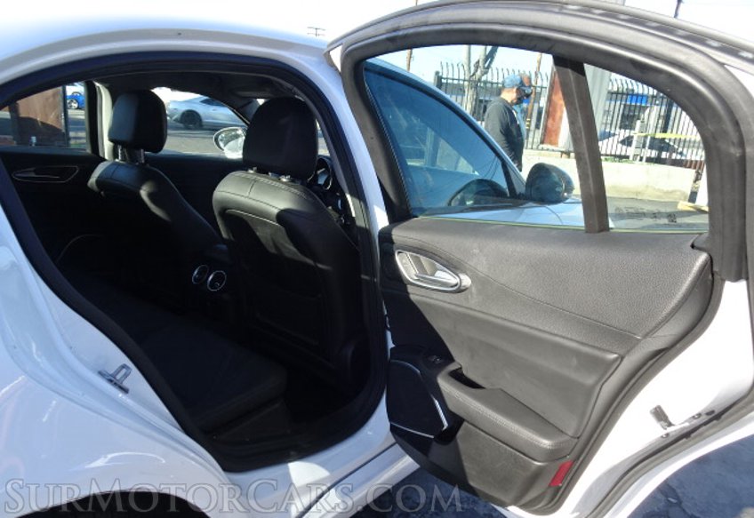 2019 Alfa Romeo Giulia - Image 26