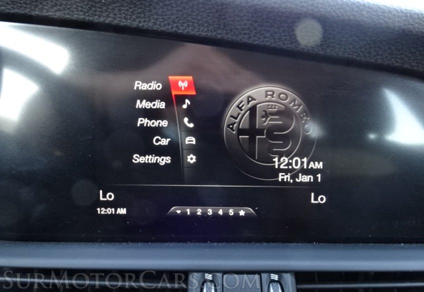 2019 Alfa Romeo Giulia - Image 33