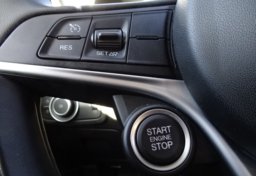 2019 Alfa Romeo Giulia - Image 39
