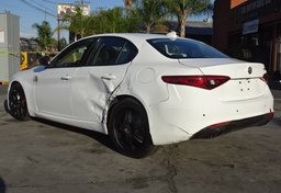 2019 Alfa Romeo Giulia - Image 8