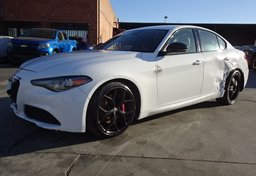 2019 Alfa Romeo Giulia - Image 3