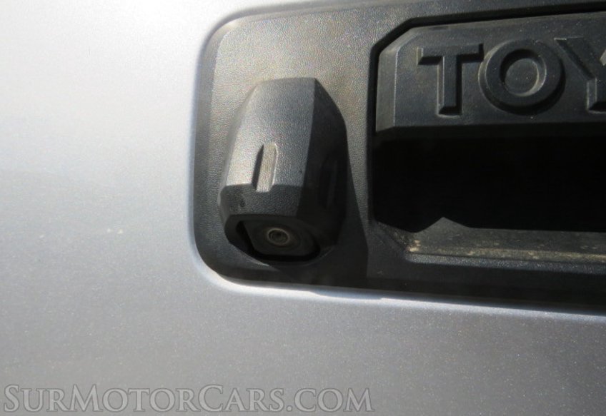 2015 Toyota Tundra Truck - Image 32