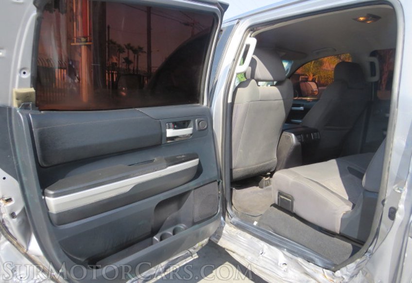 2015 Toyota Tundra Truck - Image 27