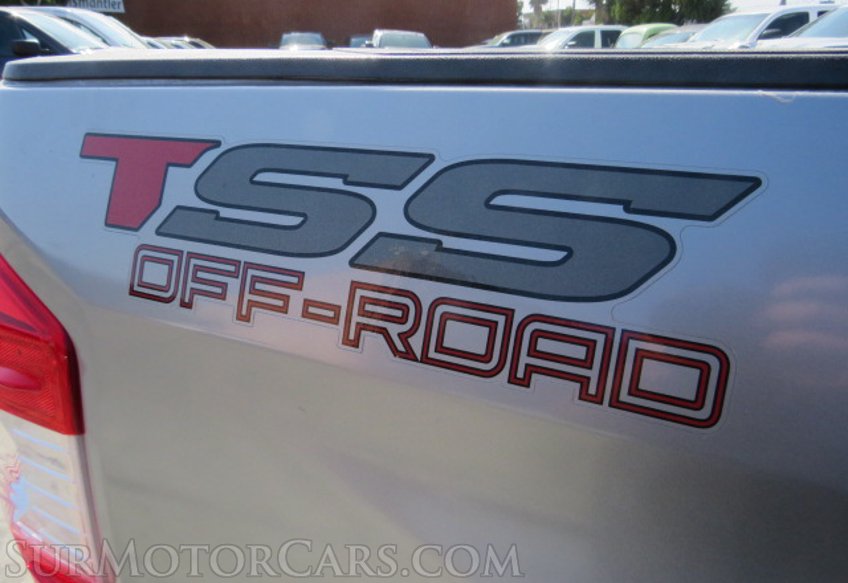 2015 Toyota Tundra Truck - Image 33