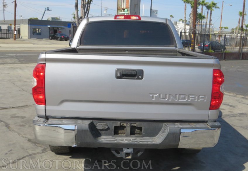 2015 Toyota Tundra Truck - Image 30