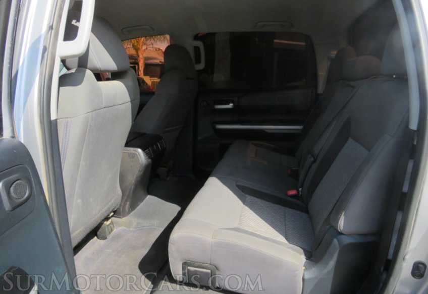 2015 Toyota Tundra Truck - Image 28