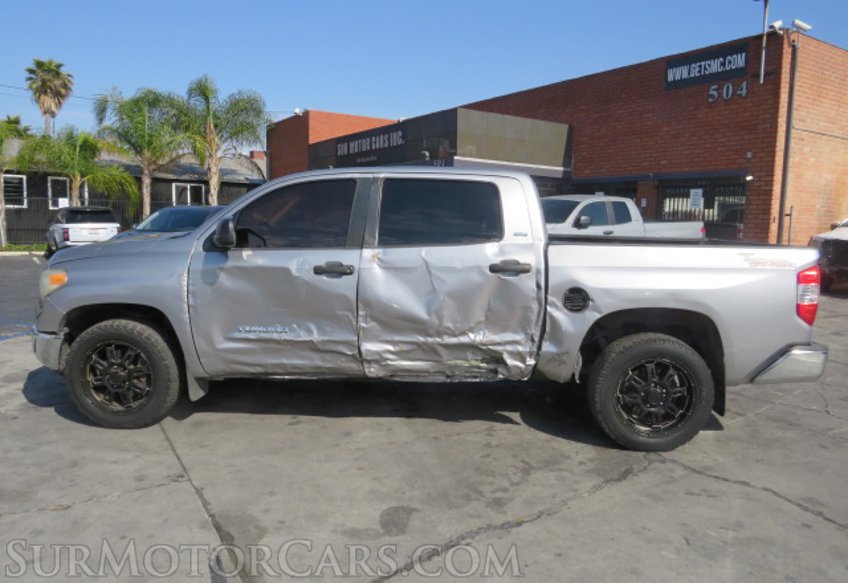 2015 Toyota Tundra Truck - Image 8