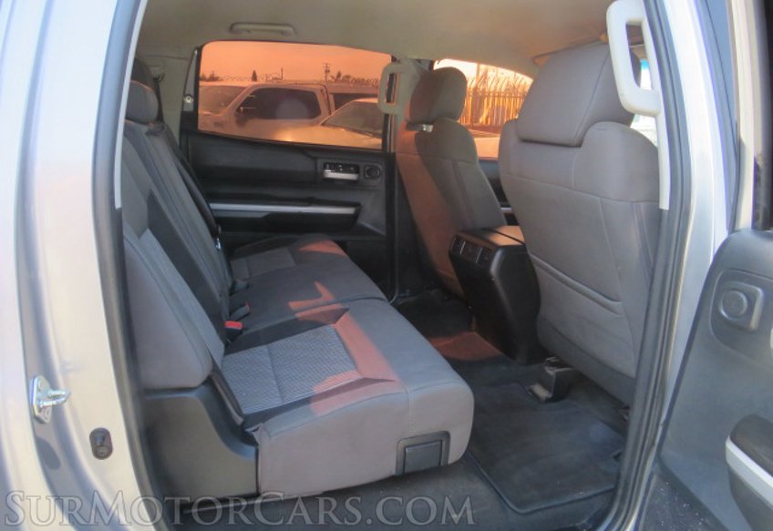 2015 Toyota Tundra Truck - Image 38